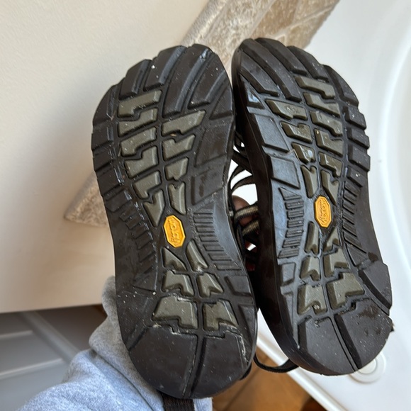 Chacos - Picture 3 of 3